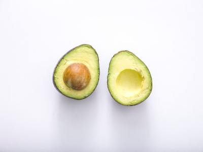 How to Choose an Avocado? Ways to Tell if an Avocado is Ripe (Without cutting it!)
